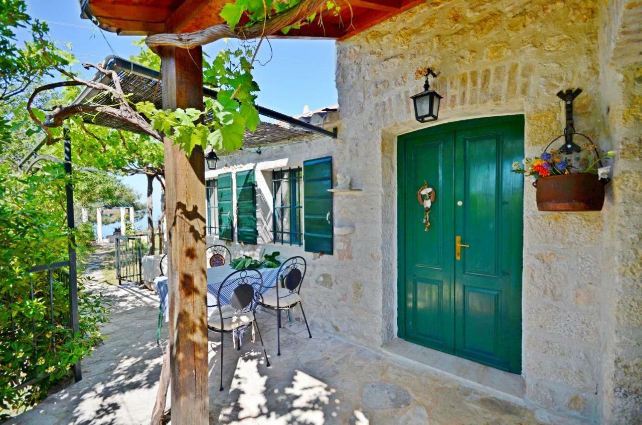 House Dobrila Villa Igrane Exterior foto